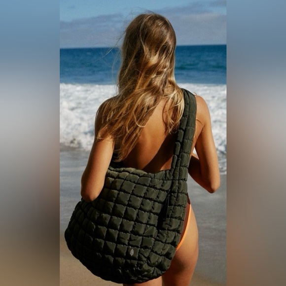 NWOT FP Movement x Free People Quilted Carryall in Army - Picture 5 of 9